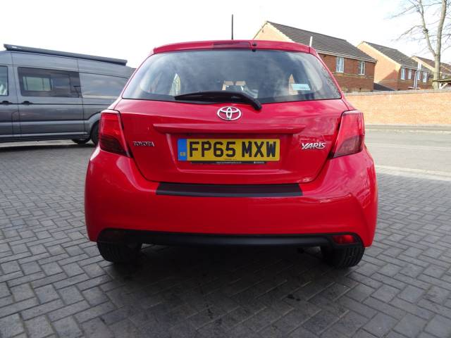 2015 Toyota Yaris 1.0 VVT-i Icon 3dr finance available