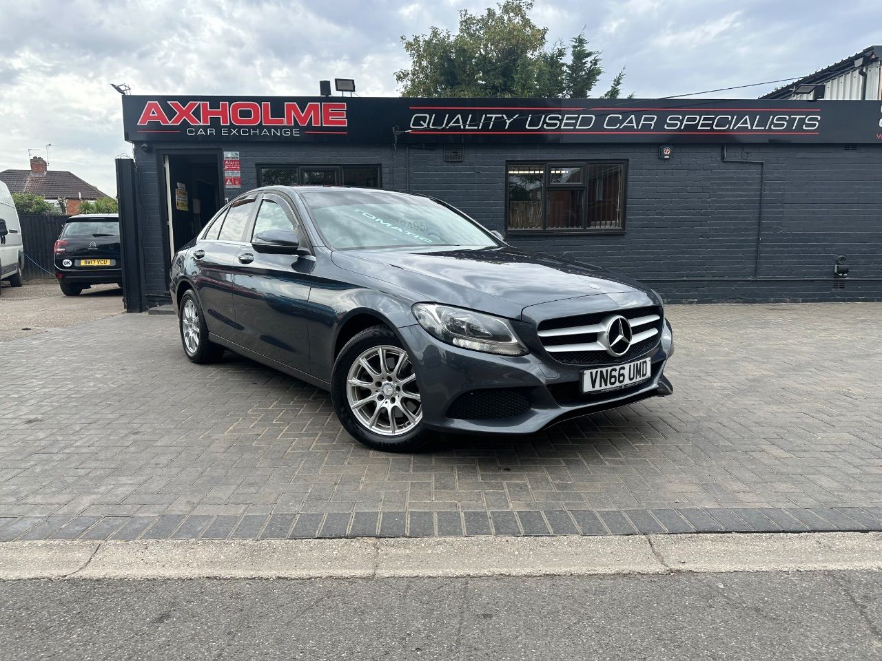 2017 Mercedes BENZ
