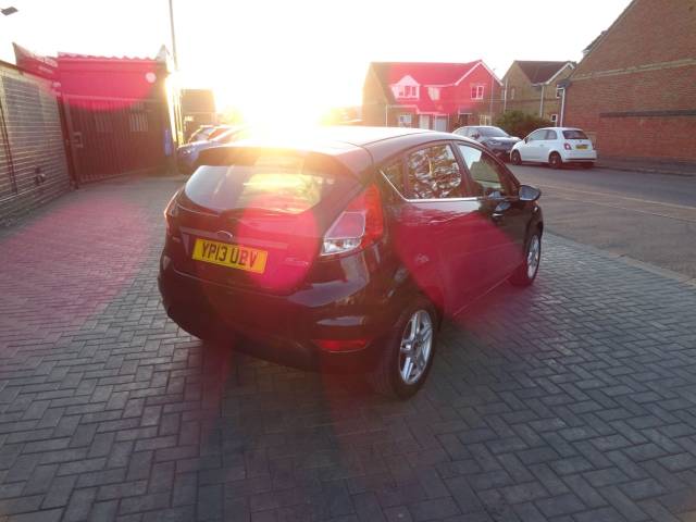 2013 Ford Fiesta 1.0 EcoBoost Zetec 5dr ideal 1st car
