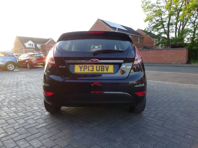 2013 Ford Fiesta 1.0 EcoBoost Zetec 5dr ideal 1st car