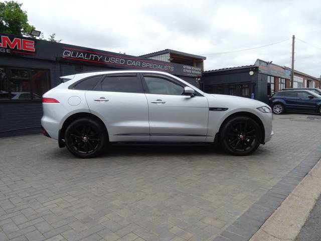 2019 Jaguar F-Pace 2.0d R-Sport 5dr Auto AWD finance available