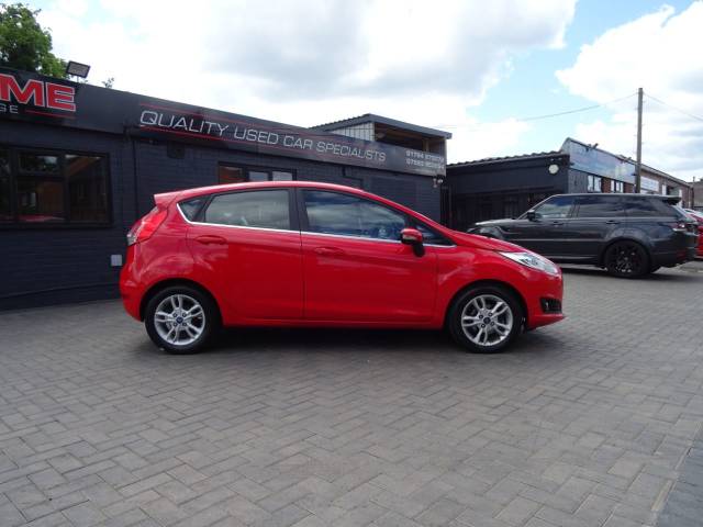 2014 Ford Fiesta 1.0 EcoBoost Zetec 5dr ideal 1st car