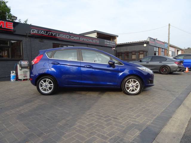 2016 Ford Fiesta 1.0 EcoBoost 100 bhp Zetec ideal 1st car