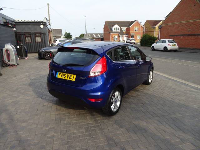 2016 Ford Fiesta 1.0 EcoBoost 100 bhp Zetec ideal 1st car