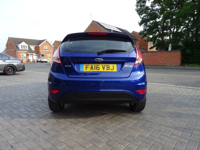 2016 Ford Fiesta 1.0 EcoBoost 100 bhp Zetec ideal 1st car