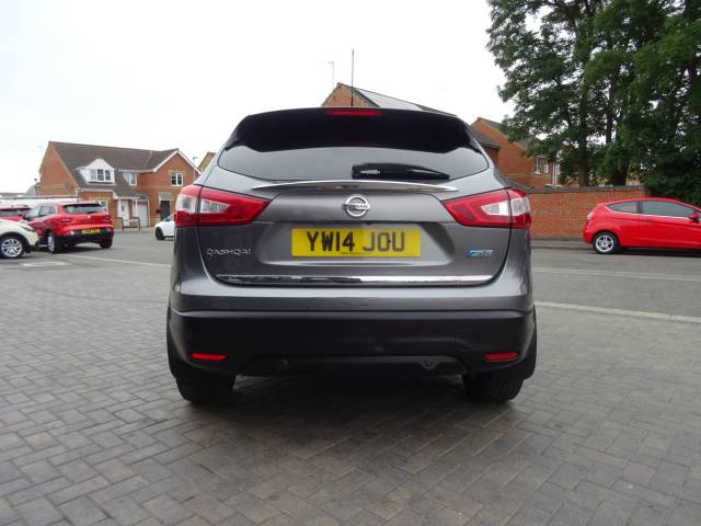 2014 Nissan Qashqai 1.5 dCi Acenta Premium 5dr ideal family car