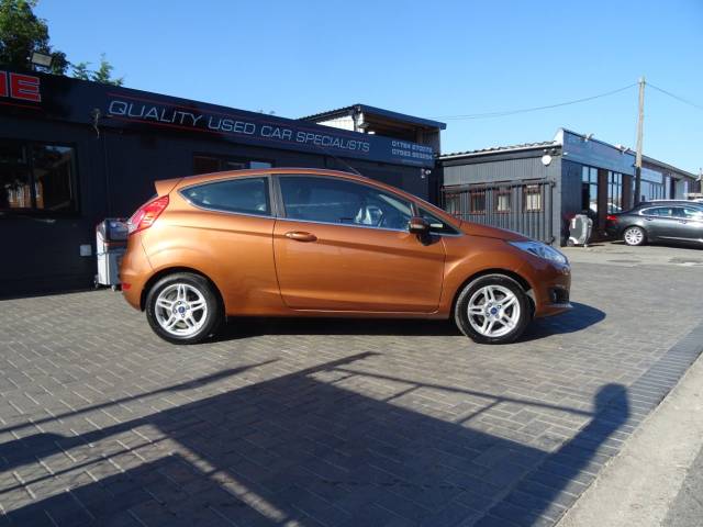 2013 Ford Fiesta 1.0 Zetec 3dr ideal 1st car