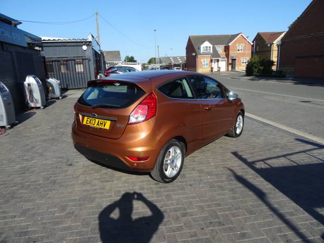 2013 Ford Fiesta 1.0 Zetec 3dr ideal 1st car