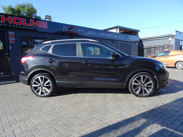 2017 Nissan Qashqai 1.5 dCi Tekna 5dr ideal family car