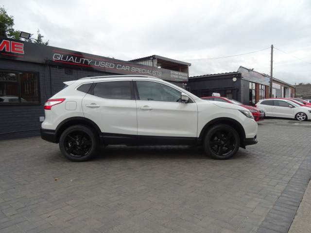 2015 Nissan Qashqai 1.5 dCi N-Tec+ 5dr ideal family car