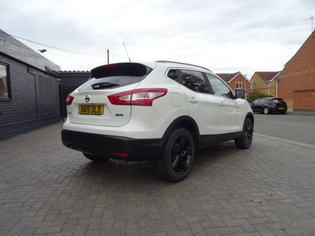 2015 Nissan Qashqai 1.5 dCi N-Tec+ 5dr ideal family car