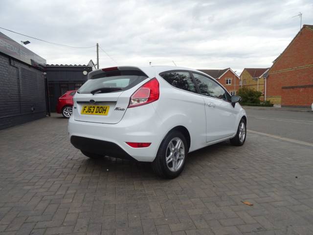 2013 Ford Fiesta 1.0 EcoBoost Zetec 3dr ideal 1st car