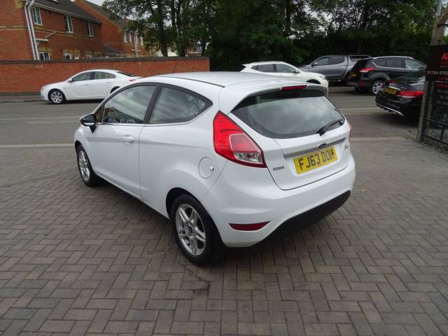 2013 Ford Fiesta 1.0 EcoBoost Zetec 3dr ideal 1st car
