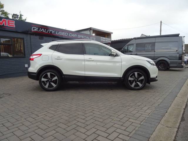 2015 Nissan Qashqai 1.2 DiG-T N-Tec+ 5dr finance available