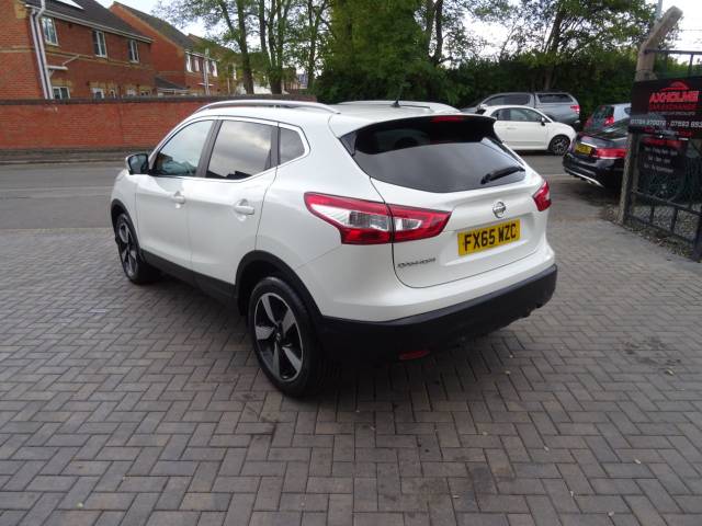 2015 Nissan Qashqai 1.2 DiG-T N-Tec+ 5dr finance available