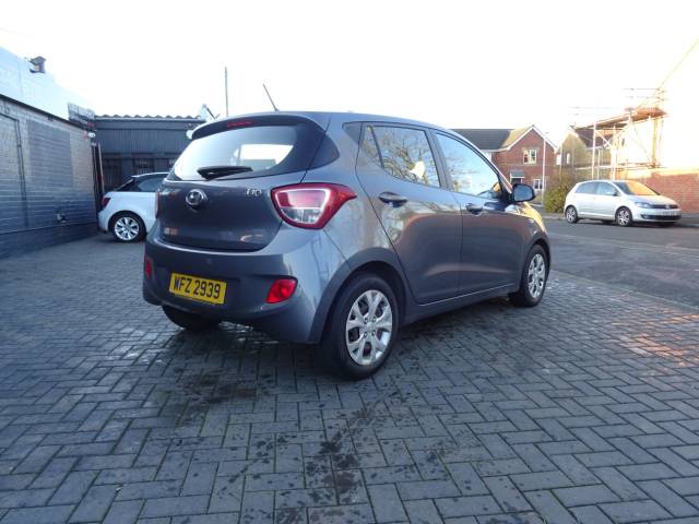 2015 Hyundai i10 1.0 SE 5dr ideal 1st car