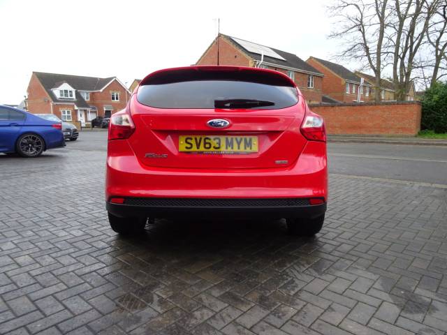2013 Ford Focus 1.0 125 EcoBoost Zetec 5dr finance available