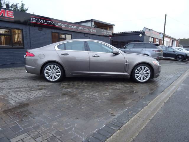 2011 Jaguar XF 3.0d V6 Premium Luxury 4dr Auto finance available