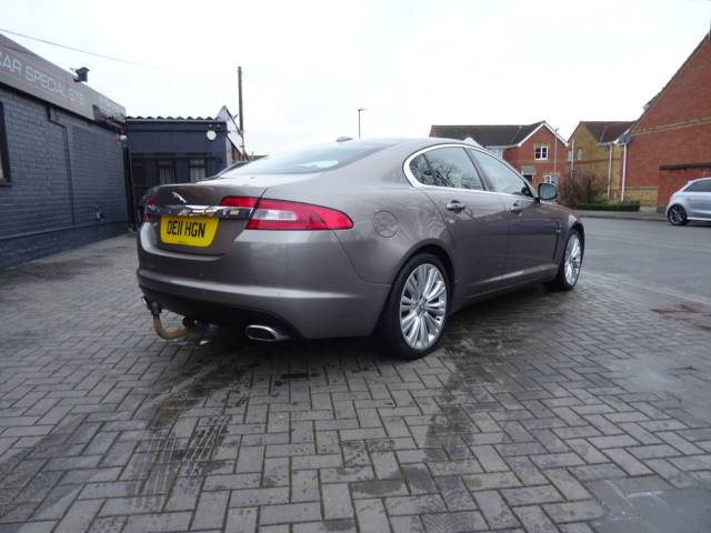 2011 Jaguar XF 3.0d V6 Premium Luxury 4dr Auto finance available