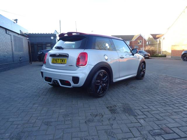 2017 Mini Hatchback 2.0 John Cooper Works 3dr CAT N