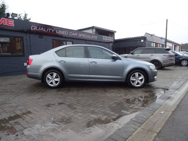 2013 Skoda Octavia 2.0 TDI CR SE 5dr finance available