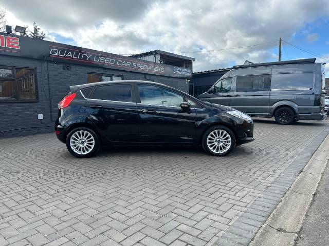 2015 Ford Fiesta 1.0 EcoBoost Titanium 5dr ideal 1st car