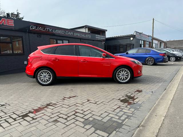 2014 Ford Focus 1.6 TDCi 115 Zetec Navigator 5dr finance available