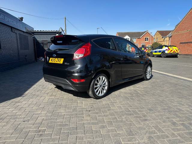 2015 Ford Fiesta 1.0 EcoBoost 125 Zetec S 3dr ideal 1st car
