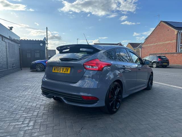2015 Ford Focus 2.0T EcoBoost ST-3 5dr Finance available