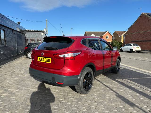 2016 Nissan Qashqai 1.5 dCi N-Connecta 5dr Finance available