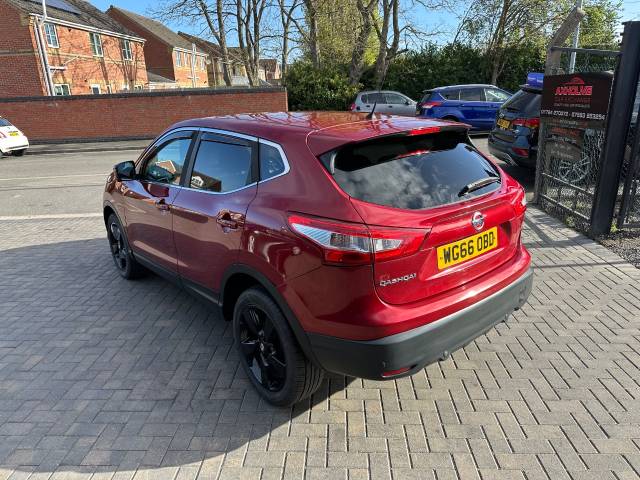 2016 Nissan Qashqai 1.5 dCi N-Connecta 5dr Finance available