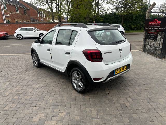 2016 Dacia Sandero Stepway 0.9 TCe Ambiance 5dr finance available