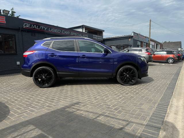 2014 Nissan Qashqai 1.6 dCi Tekna 5dr 4WD finance available