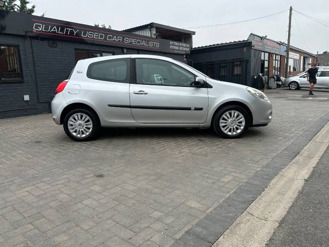 2010 Renault Clio 1.2 16V I-Music 3dr ideal 1st car