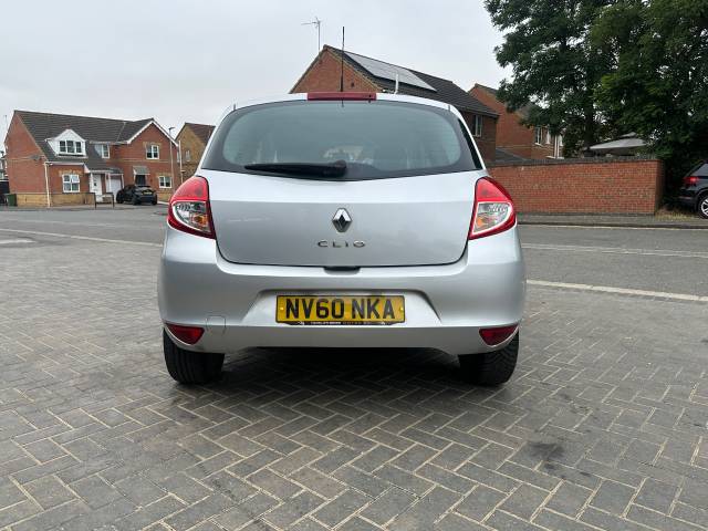2010 Renault Clio 1.2 16V I-Music 3dr ideal 1st car