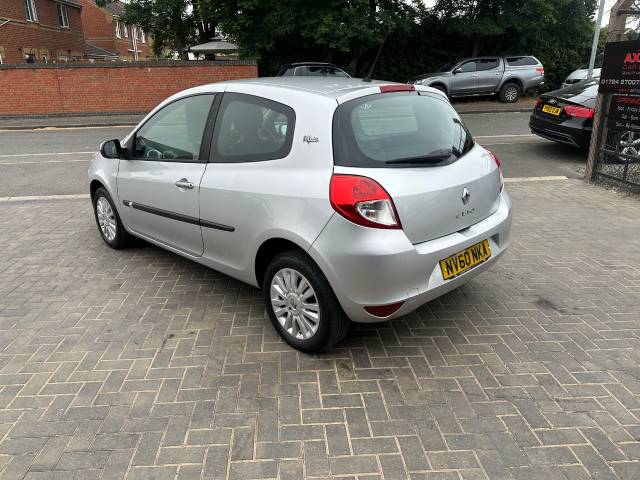 2010 Renault Clio 1.2 16V I-Music 3dr ideal 1st car