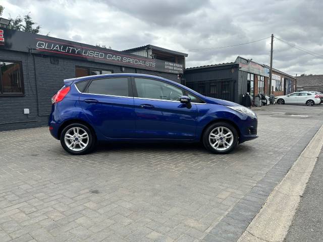 2015 Ford Fiesta 1.0 EcoBoost Zetec 5dr ideal 1st car
