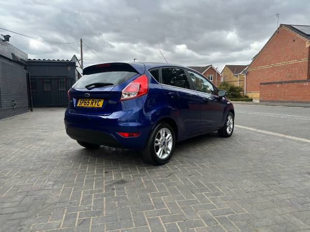 2015 Ford Fiesta 1.0 EcoBoost Zetec 5dr ideal 1st car