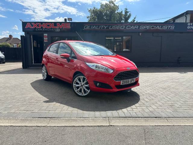 Ford Fiesta 1.0 EcoBoost 125 Titanium 5dr ideal 1st car Hatchback Petrol Red