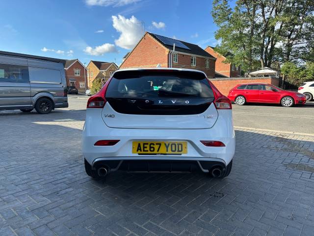 2017 Volvo V40 2.0 T2 [122] R DESIGN 5dr finance available