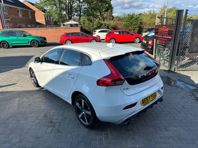 2017 Volvo V40 2.0 T2 [122] R DESIGN 5dr finance available