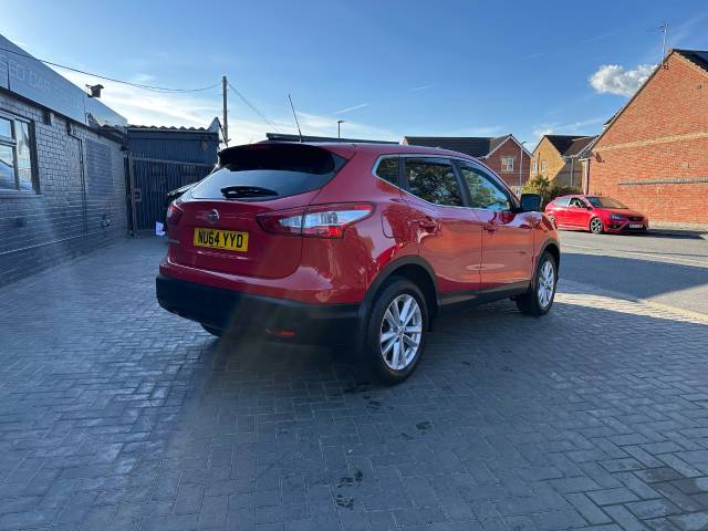 2014 Nissan Qashqai 1.6 dCi Acenta Premium 5dr finance available