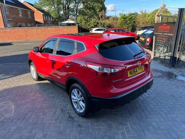 2014 Nissan Qashqai 1.6 dCi Acenta Premium 5dr finance available
