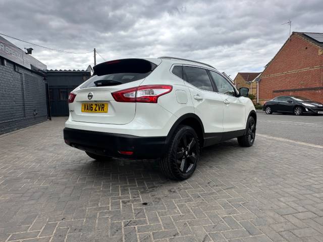 2016 Nissan Qashqai 1.5 dCi N-Connecta 5dr ideal family car