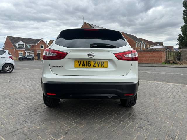2016 Nissan Qashqai 1.5 dCi N-Connecta 5dr ideal family car