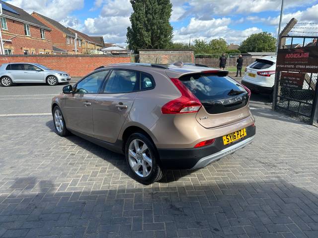 2016 Volvo V40 2.0 D2 [120] Cross Country Lux Nav 5dr Finance available