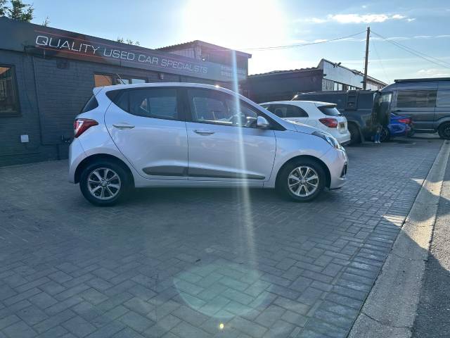2015 Hyundai i10 1.2 Premium 5dr ideal 1st car