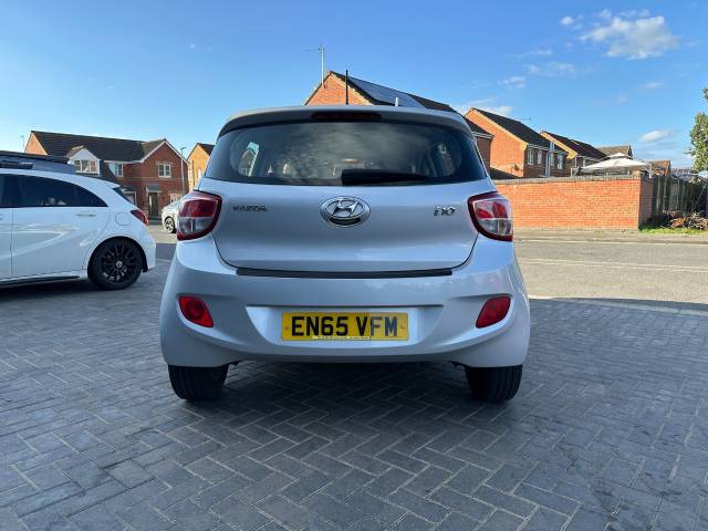 2015 Hyundai i10 1.2 Premium 5dr ideal 1st car