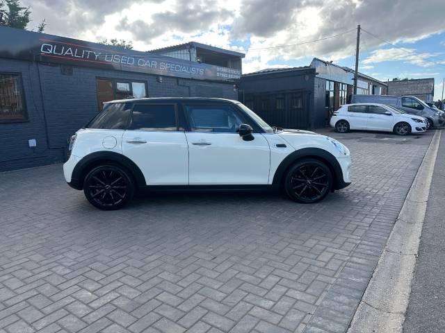 2017 Mini Hatchback 1.5 Cooper 5dr Auto finance available